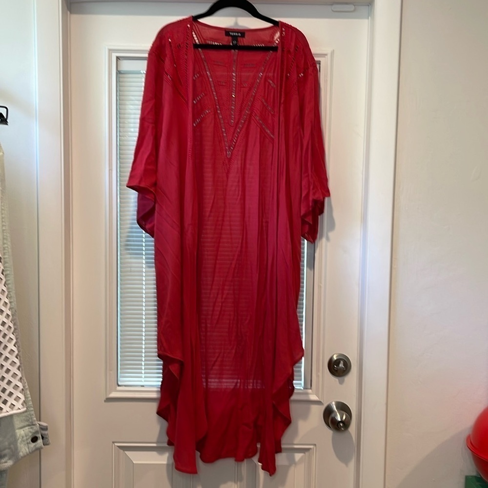 Torrid Red Crinkled Gauze Crochet Inset Longline Kimono